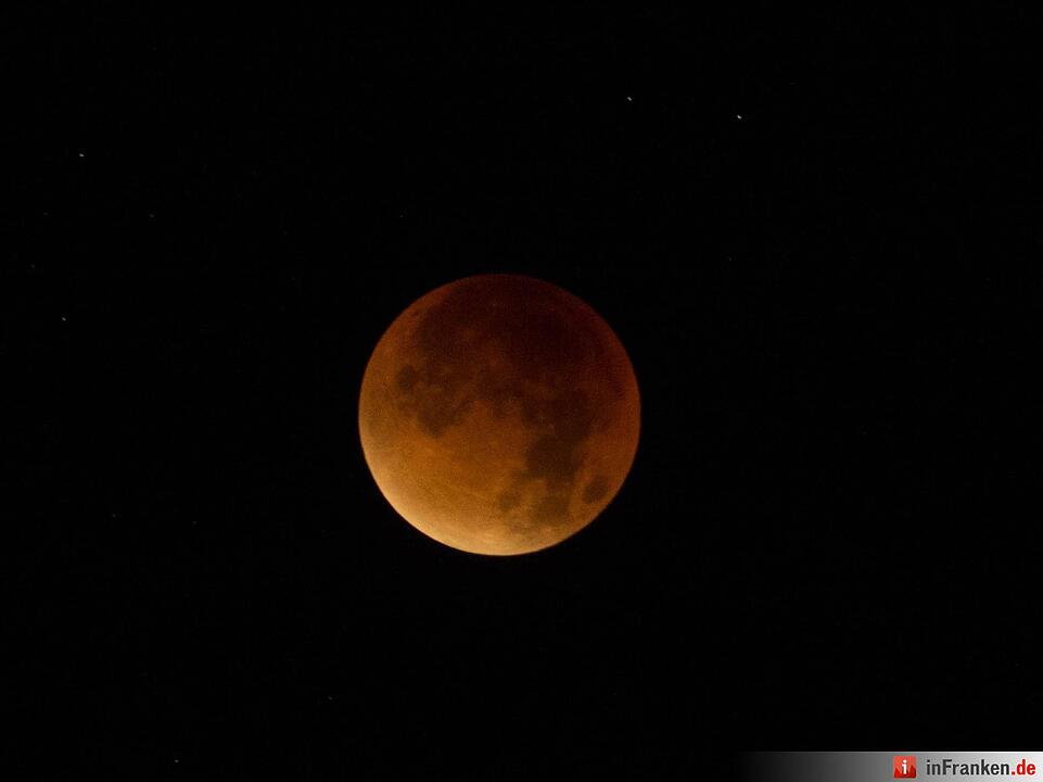 Leserfotos: Blutmond über Franken
