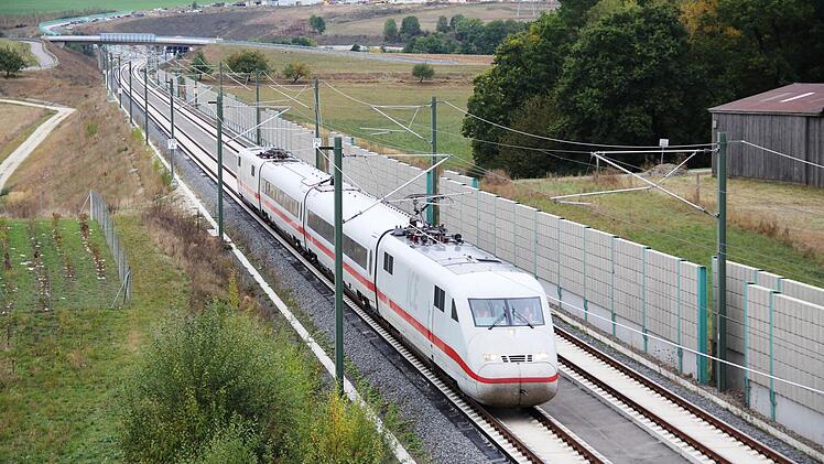 Hier hat der ICE-S vor Kurzem den Tunnel Reitersberg bei Rödental verlassen. Foto: Hannes Frank/ DB AG
