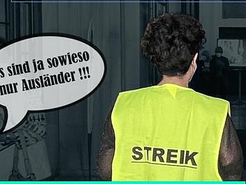 Die Staatsbad Philharmonie nutzte den Unesco-Festakt, um öffentlichkeitswirksam auf ihre Arbeitsbedingungen aufmerksam zu machen. Ein Stadtratsmitglied soll sich nach dem Festakt ausländerfeindlich gegenüber  Musikern geäußert haben. Unser Bild zeigt  Staatsbad Philharmoniker in Streikweste vor dem Regentenbau.