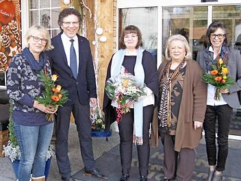 Im Bild (von links): Judith Weberpals, Schulamtsleiter Norbert Hauck, Claudia Lieb, Gertrud Tischer und Gabriele Roß Foto: privat