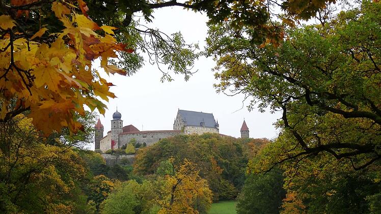 Blick zur Veste Coburg Mitte Oktober vom Veilchental ausFoto Jochen Berger
