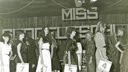 1983 wurde in Schnaid eine Würzburgerin (rechtes Foto) zur Miss Süddeutschland gewählt.  Foto: Bernhard Panzer/Archiv