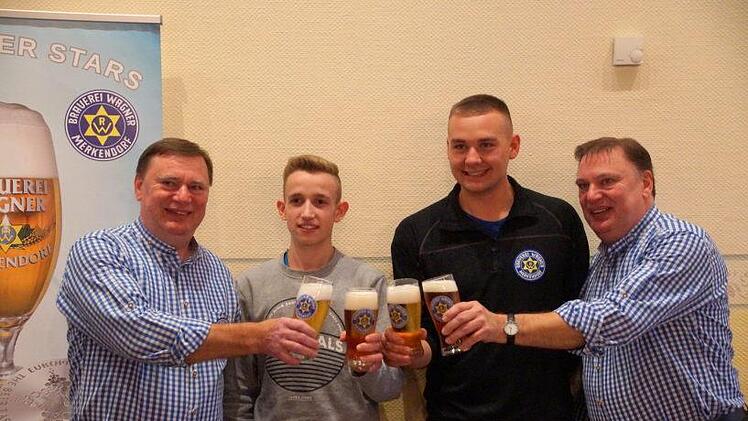 Die  Braumeister der Wagnerbrauerei Melkendorf freuen sich mit den besten Brauern Deutschlands.Joseph Beck
