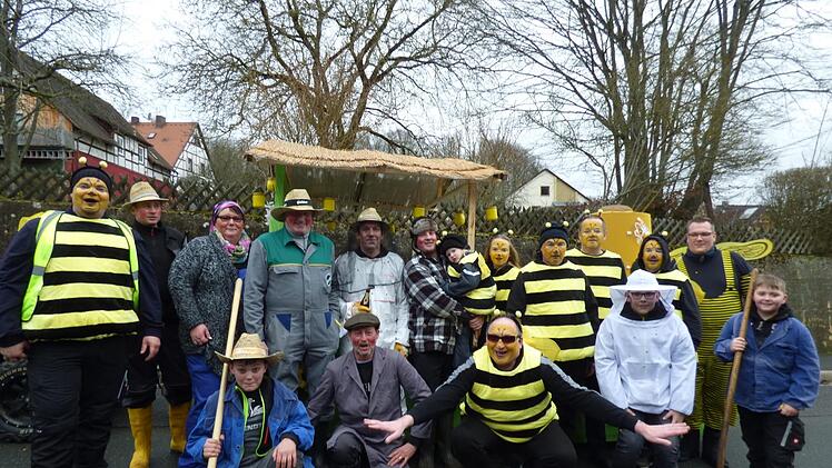 Nicht nur die Bienen retten, sondern auch die Bauern, meinten auch die  Narren aus Morschreuth. Foto: Thomas Weichert