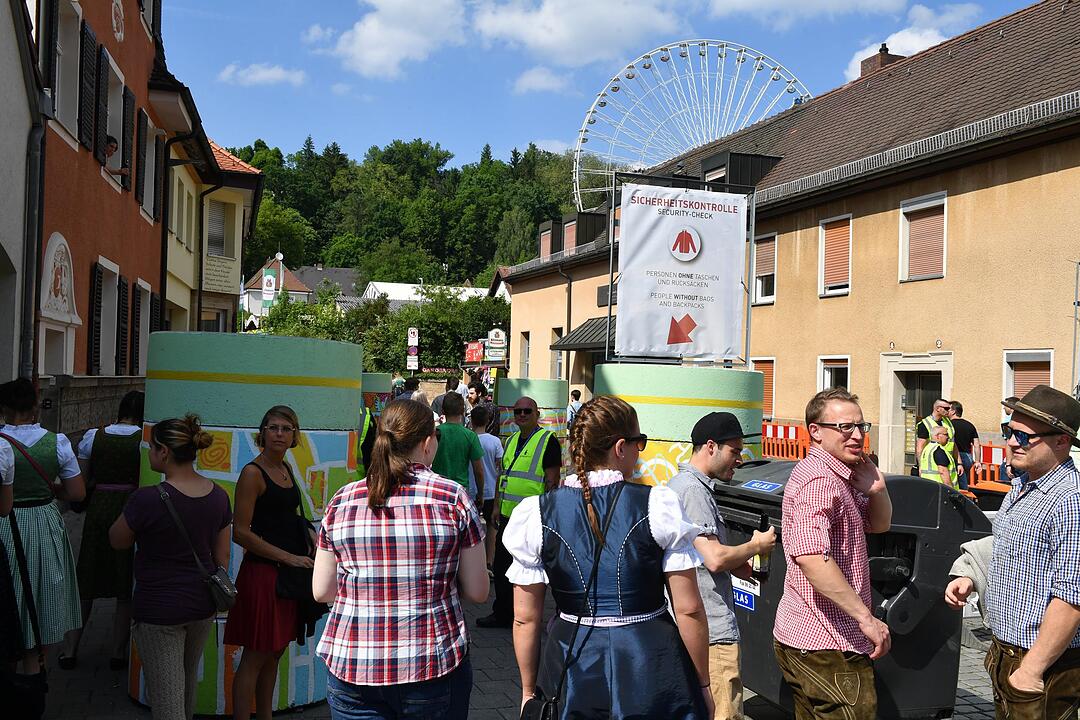 Bergkirchweih 2017: Drei Schläge zum Bieranstich