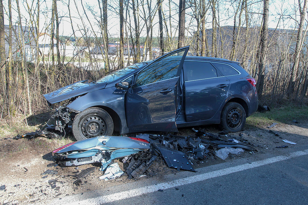 Mittelfranken: Mehrere Verletzte nach Frontalcrash