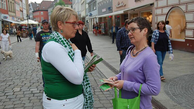 Martina Benzel-Weyh (links) und Ulrike Gote
