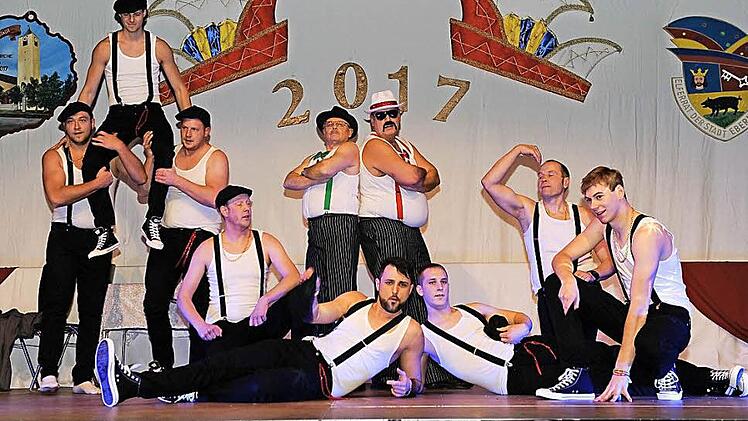 Das Männerballett "Die Ebs'er Sahneschnitten" sind eines der Aushängeschilder des Vereins. Fotos: privat