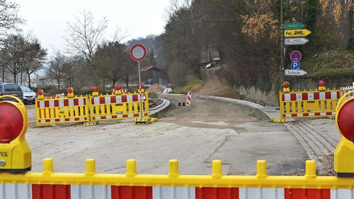 Die Straße von Hiltpoltstein nach Schoßaritz wird saniert.  Foto: Petra Malbrich