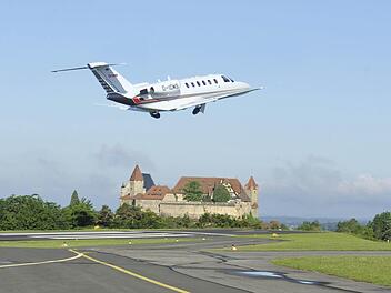 Eine Maschine startet vom Flugplatz auf der Brandensteinsebene. Foto: CT-Archiv