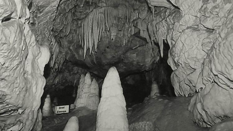 Zur Erinnerung an den Besuch Prinz Ludwigs wurde einer Grotte in der Höhle der Titel "Prinz-Ludwig-Grotte" gegeben " (Foto: http://www.bayern-blogger.de/eindrucksvolle-tropfsteinformationen-in-der-binghohle-10608/)