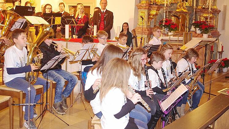 Die "Bläserklasse Kronachtal" gab einen Eindruck in sein schon beeindruckendes Repertoire.