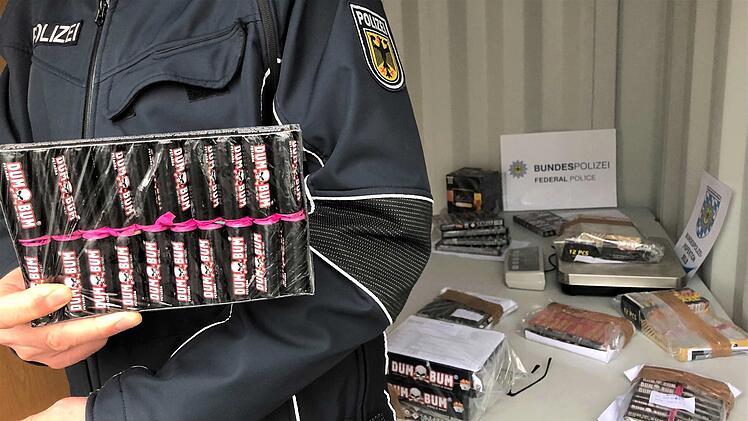 Wegen B&ouml;llerverbot an Silvester 2021: Kiloweise Feuerwerk wird illegal in Tschechien gekauft