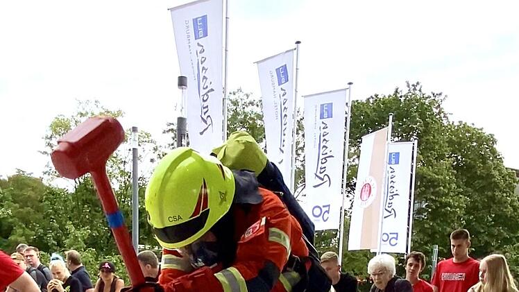 Helmbrechts: "Hamburg Firefighter Stairrun" - zwei Feuerwehrler meistern Wettkampf