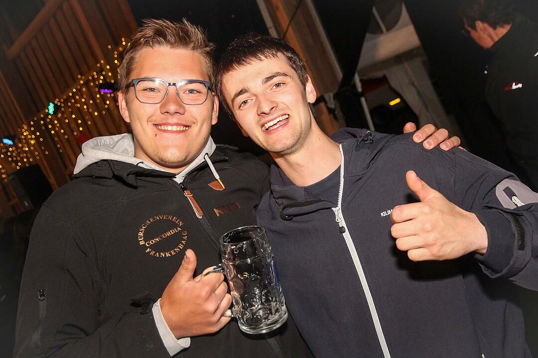 Gefeiert wurde mit der Kult-Partyrockband Radspitz!