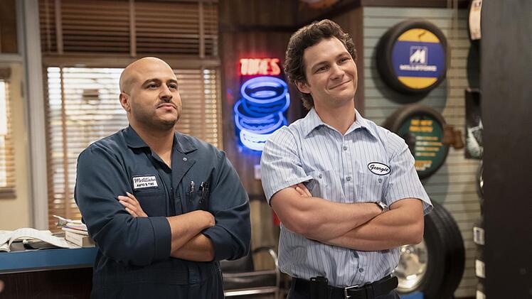 Georgie und Ruben sind sich allerdings nicht einig, wie es mit "Doctor Tire" weitergehen soll. Georgie will investireren w&auml;hrend Ruben lieber sparen will.