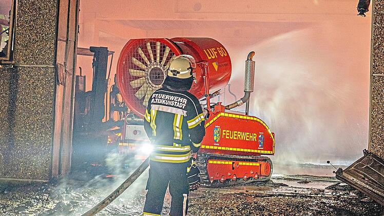 Nach rund eineinhalb Stunden war der Brand wieder unter Kontrolle.