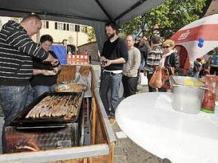 Bei einer leckeren Stärkung kann man sich auf der Stadtmesse am 28. März umfassend über die Themen Bauen, Wohnen und Renovieren informieren .   Fotos: Roland Meister