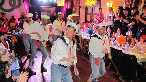 Der Tanzauftritt der "Döritzen Piraten"beim Weiberfasching in Stub lang war ein voller Erfolg.