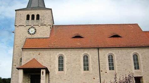 Die St.-Matthäus-Kirche aus Sandstein stammt aus dem Jahr 1930.