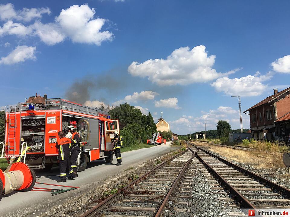 Hoher Sachschaden bei Dachstuhlbrand in Cadolzburg