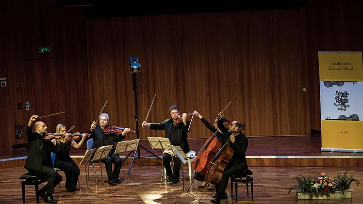 Tolles Coburg-Gastspiel: das Sestetto Stradivari begeisterte im Coburger Kongresshaus Rosengarten.Foto: Jochen Berger