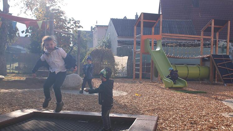 Das Trampolin ist für die Kinder das absolute Highlight. Jutta Rudel