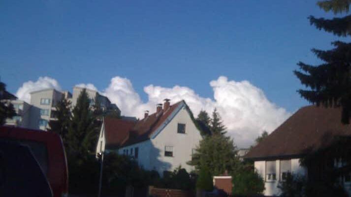 Diese Wolkenberge aus Cortendorf hat uns Carina Sauerteig zugeschickt. Foto: Carina Sauerteig Steinhaus
