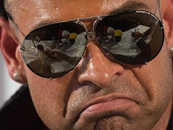 Der ehemalige deutsche Fußball-Bundesliga-Torwart Tim Wiese gibt am Mittwoch in Frankfurt am Main eine Pressekonferenz zu seiner neuen Karriere als Wrestler. Foto: Boris Roessler/dpa