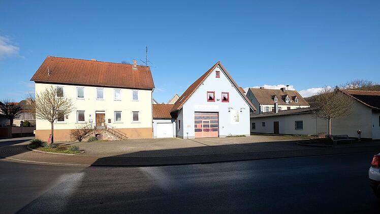 Hier soll der neue Dorfplatz von Dittlofsroda entstehen.  Foto: Gerd Schaar