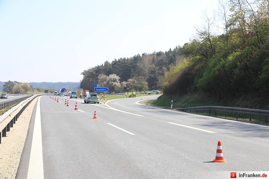 Polizist wird auf A70 von Auto erfasst und lebensgefährlich verletzt