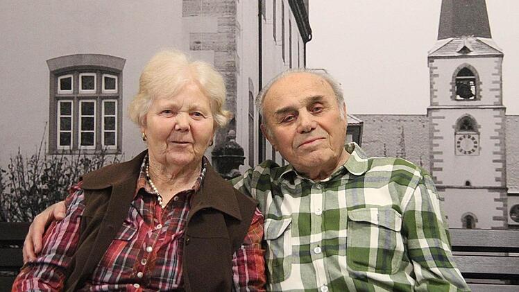 Seit 65 Jahren verheiratet: Erna und Ludwig Götz. Foto: Gerd Schaar