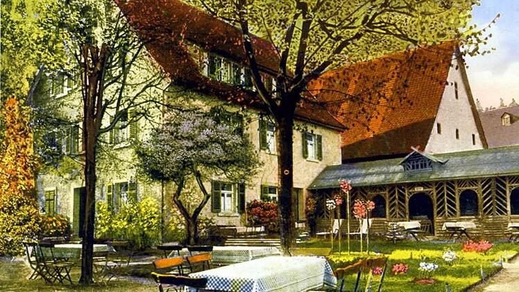 Um die Jahrhundertwende lag das Fachwerk unter Putz verborgen.