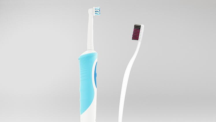 Elektrische Zahnbürsten im Test bei Öko-Test: Fast alle putzen gut - viele sind jedoch extrem schädlich für die Umwelt.