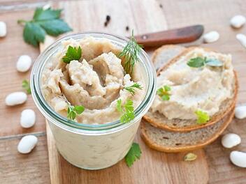 Brotzeit-Aufstrich mit weißen Bohnen
