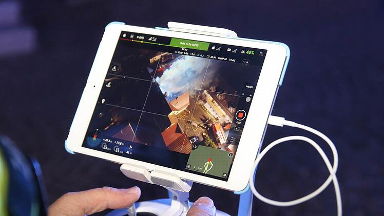 In Grub am Forst (Landkreis Coburg) brannte in der Nacht auf Montag ein Mehrfamilienhaus. Foto: Michael Stelzner