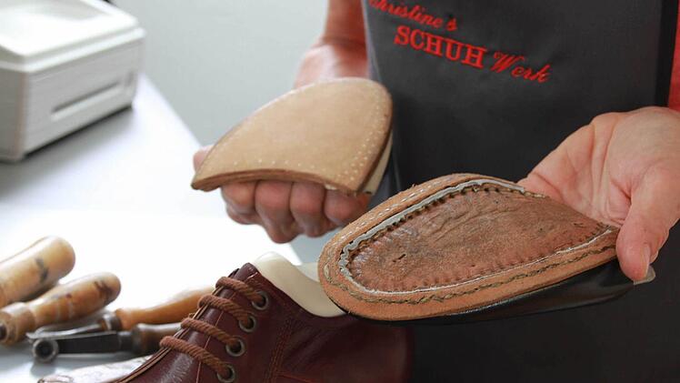 Schuhmacher - ein uraltes Handwerk Foto: Carmen Schmitt