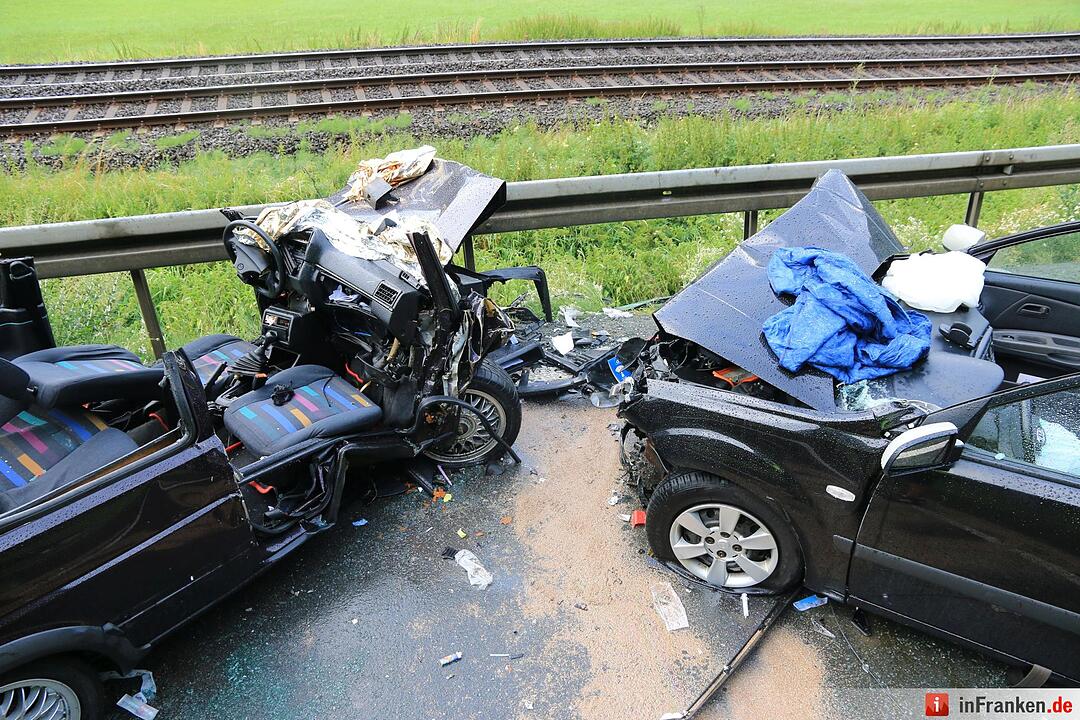 Fünf Verletzte bei Unfall auf B289 bei Kauerndorf