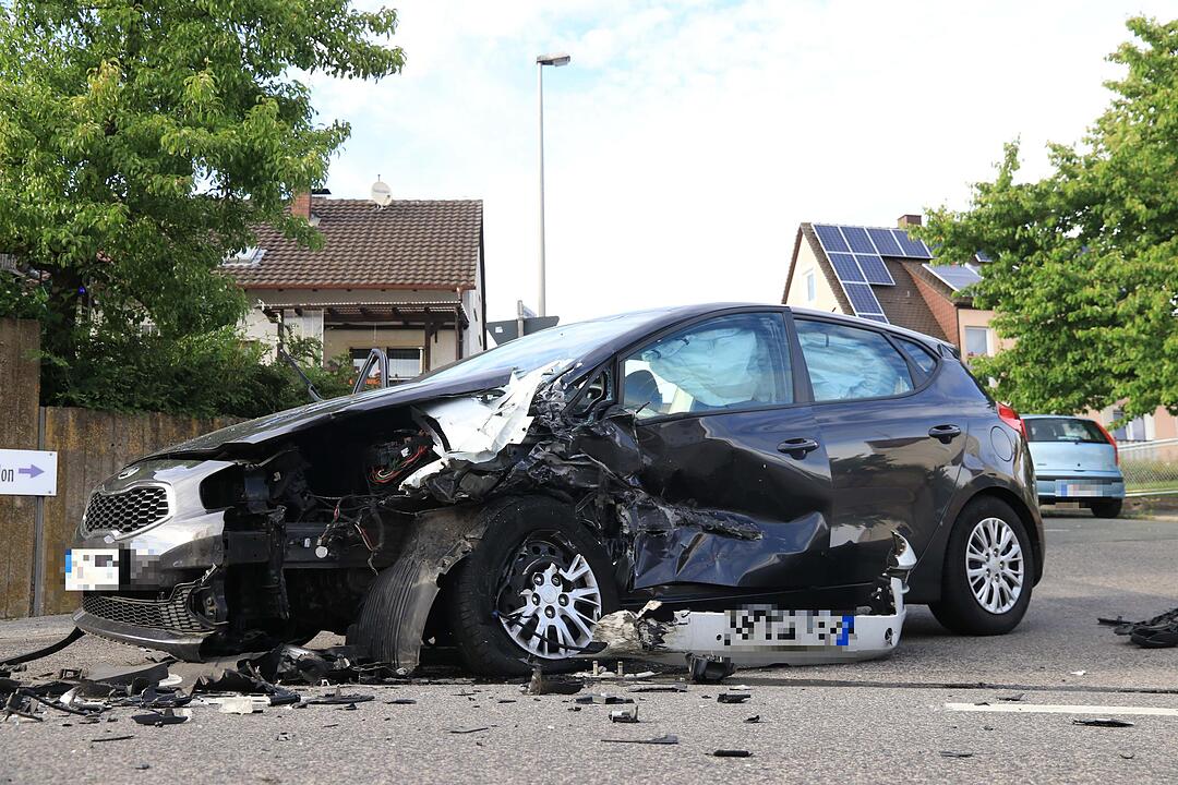 Betrunkener prallt in Gegenverkehr in Mühlendorf
