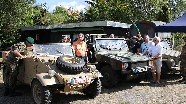 Zusammenkunft beim militärhistorischen Fahrzeugtreffen in Neustadt-Wildenheid Foto: Michael Stelzner