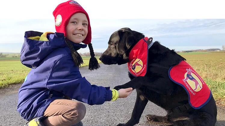 Offensichtlich schon jetzt ein Herz und eine Seele: Jan und sein Hund Smiley. Fotos: privat