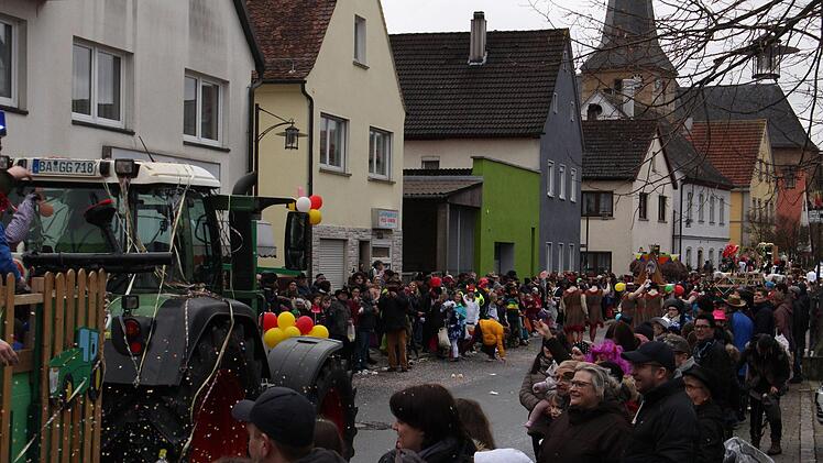 Viele Zuschauer kamen. Foto: Rebecca Ricker