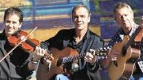 Gregor Borland, Pete Abbott und Dave Walmisley (von links) sind am 17. Oktober wieder in Beiersdorf.  Foto: privat