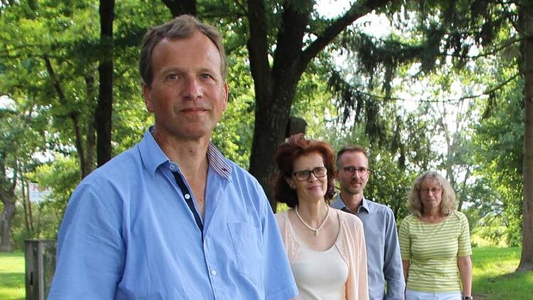 Wollen die Kommunalpolitik auf Ökologie umkrempeln:  Peter Winkler,  Irmgard Schlehlein, Andreas Popp und  Lydia Göbel. Foto: Christian  Bauriedel