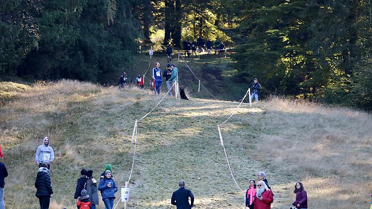Die Hatz am Berg: Bis zu 22 Grad Steigung hatte der "Dreggiche".  Foto: Sebastian Schmitt