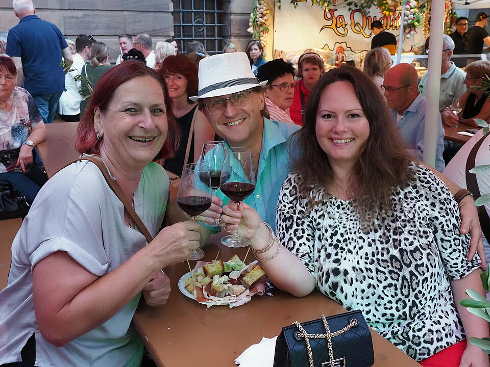 Aperitivo, Vino, Musica und mehr!