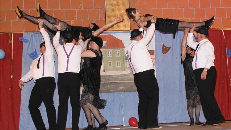 Das Männerballett aus Castell. Foto: G.Bauer