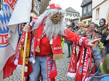 Fast schon allemannisch kam das FC-Bayern-Monster r&uuml;ber. Aber gef&uuml;rchtet hat sich niemand. Fotos: Rainer Lutz