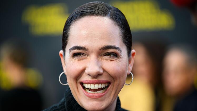 Verena Altenberger (37) ist eine politisch und gesellschaftlich engagierte Schauspielerin. Im Interview erzählt sie von den Unterschieden zwischen Faschismus auf dem Dorf und in der Stadt.