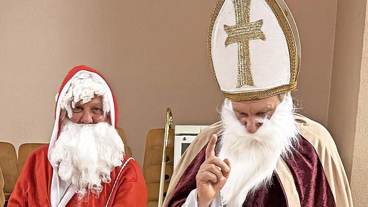 Nikolaus mit Knecht Ruprecht.